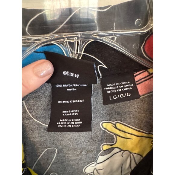 Disney Characters All Over Print Black Short Sleeve Button Down Shirt Large - Picture 3 of 5